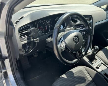 Серый Фольксваген Гольф, объемом двигателя 1.6 л и пробегом 176 тыс. км за 13500 $, фото 5 на Automoto.ua