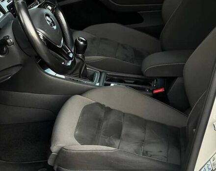 Серый Фольксваген Гольф, объемом двигателя 1.6 л и пробегом 214 тыс. км за 12490 $, фото 21 на Automoto.ua