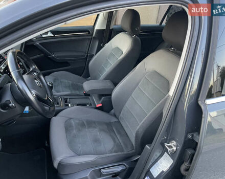 Серый Фольксваген Гольф, объемом двигателя 1.97 л и пробегом 309 тыс. км за 14200 $, фото 34 на Automoto.ua