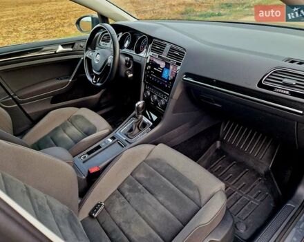 Серый Фольксваген Гольф, объемом двигателя 2 л и пробегом 237 тыс. км за 17200 $, фото 39 на Automoto.ua