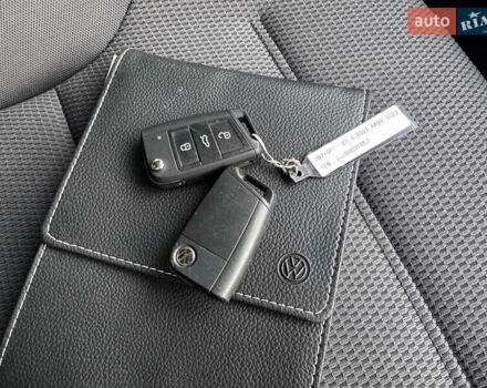 Серый Фольксваген Гольф, объемом двигателя 1.6 л и пробегом 168 тыс. км за 15999 $, фото 79 на Automoto.ua