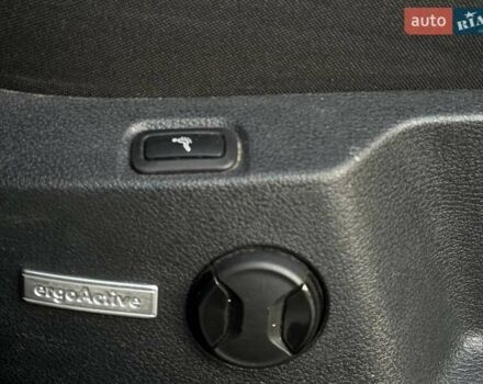 Серый Фольксваген Гольф, объемом двигателя 1.6 л и пробегом 214 тыс. км за 12490 $, фото 25 на Automoto.ua