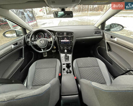 Серый Фольксваген Гольф, объемом двигателя 2 л и пробегом 207 тыс. км за 14500 $, фото 22 на Automoto.ua