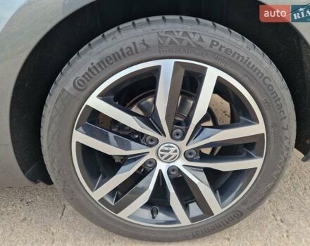 Серый Фольксваген Гольф, объемом двигателя 2 л и пробегом 237 тыс. км за 17200 $, фото 35 на Automoto.ua