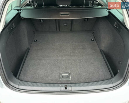 Серый Фольксваген Гольф, объемом двигателя 1.6 л и пробегом 148 тыс. км за 15500 $, фото 54 на Automoto.ua