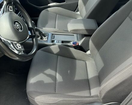 Серый Фольксваген Гольф, объемом двигателя 1.6 л и пробегом 176 тыс. км за 13500 $, фото 16 на Automoto.ua