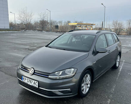 Серый Фольксваген Гольф, объемом двигателя 1.5 л и пробегом 309 тыс. км за 9700 $, фото 1 на Automoto.ua