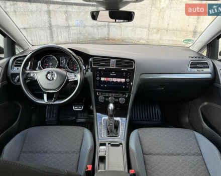 Сірий Фольксваген Гольф, об'ємом двигуна 2 л та пробігом 249 тис. км за 15999 $, фото 47 на Automoto.ua