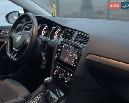 Серый Фольксваген Гольф, объемом двигателя 2 л и пробегом 223 тыс. км за 15900 $, фото 4 на Automoto.ua