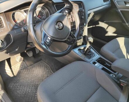 Серый Фольксваген Гольф, объемом двигателя 1.6 л и пробегом 300 тыс. км за 11500 $, фото 5 на Automoto.ua