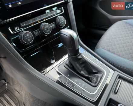 Сірий Фольксваген Гольф, об'ємом двигуна 2 л та пробігом 249 тис. км за 15999 $, фото 39 на Automoto.ua