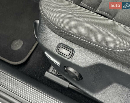 Серый Фольксваген Гольф, объемом двигателя 2 л и пробегом 197 тыс. км за 16790 $, фото 19 на Automoto.ua