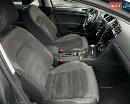 Серый Фольксваген Гольф, объемом двигателя 2 л и пробегом 197 тыс. км за 16790 $, фото 32 на Automoto.ua