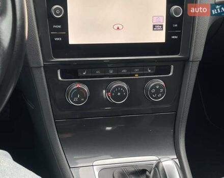 Серый Фольксваген Гольф, объемом двигателя 2 л и пробегом 197 тыс. км за 16790 $, фото 44 на Automoto.ua