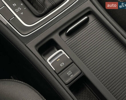 Серый Фольксваген Гольф, объемом двигателя 2 л и пробегом 197 тыс. км за 16790 $, фото 42 на Automoto.ua