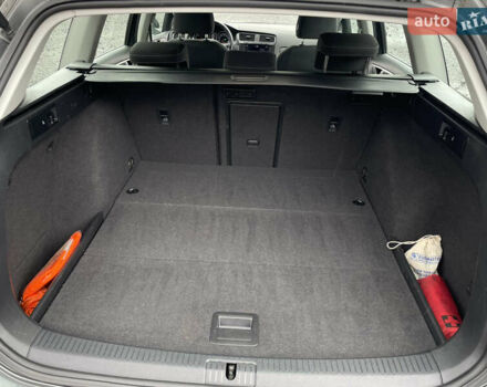 Серый Фольксваген Гольф, объемом двигателя 2 л и пробегом 197 тыс. км за 16790 $, фото 26 на Automoto.ua