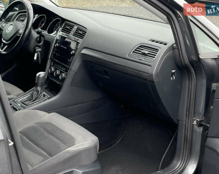 Серый Фольксваген Гольф, объемом двигателя 2 л и пробегом 197 тыс. км за 16790 $, фото 30 на Automoto.ua