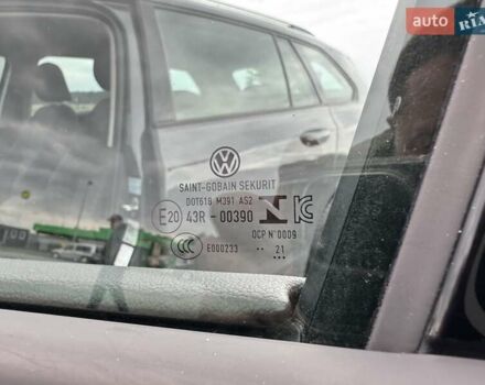 Серый Фольксваген Гольф, объемом двигателя 2 л и пробегом 160 тыс. км за 20800 $, фото 28 на Automoto.ua