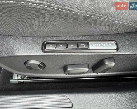 Серый Фольксваген Гольф, объемом двигателя 2 л и пробегом 160 тыс. км за 20800 $, фото 35 на Automoto.ua