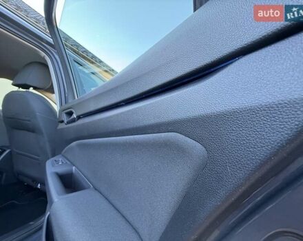 Серый Фольксваген Гольф, объемом двигателя 2 л и пробегом 167 тыс. км за 19990 $, фото 39 на Automoto.ua