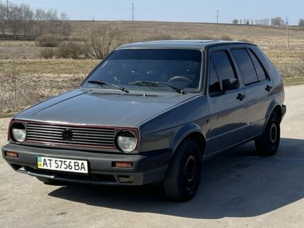 Фольксваген Гольф 1987 у Кременце на Automoto.ua Сірий Фольксваген Гольф, об'ємом двигуна 1.6 л та пробігом 99 тис. км за 1099 $, фото 1 на Automoto.ua