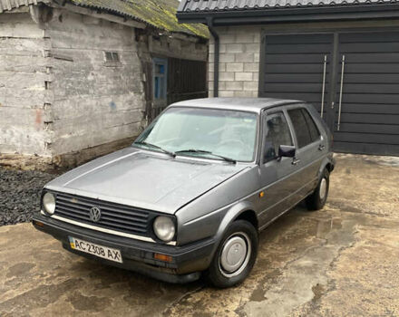 Серый Фольксваген Гольф, объемом двигателя 1.6 л и пробегом 328 тыс. км за 850 $, фото 1 на Automoto.ua