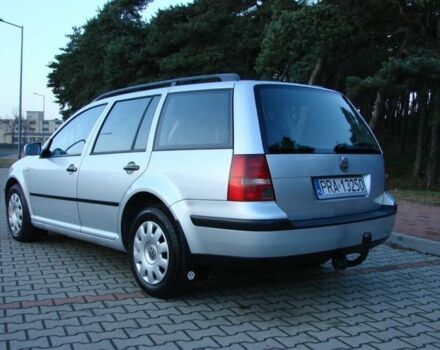 Серый Фольксваген Гольф, объемом двигателя 4 л и пробегом 268 тыс. км за 1100 $, фото 1 на Automoto.ua