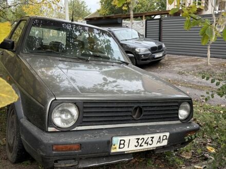 Серый Фольксваген Гольф, объемом двигателя 1.6 л и пробегом 300 тыс. км за 1500 $, фото 1 на Automoto.ua