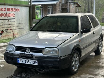 Фольксваген Гольф 1992 у Косове на Automoto.ua Сірий Фольксваген Гольф, об'ємом двигуна 1.4 л та пробігом 1 тис. км за 1200 $, фото 1 на Automoto.ua
