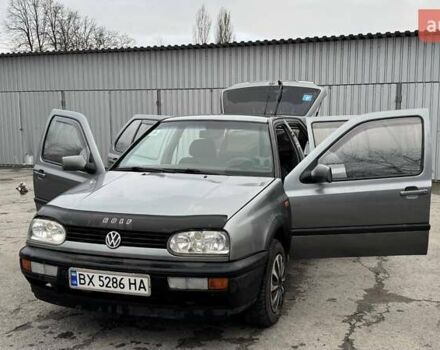 Серый Фольксваген Гольф, объемом двигателя 1.39 л и пробегом 183 тыс. км за 2000 $, фото 1 на Automoto.ua