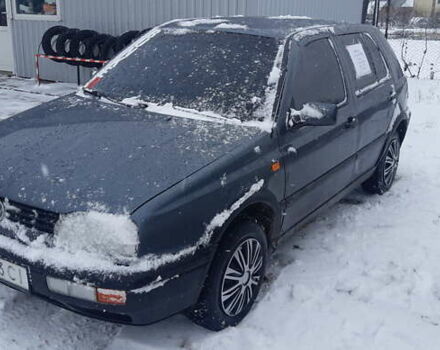 Серый Фольксваген Гольф, объемом двигателя 1.39 л и пробегом 295 тыс. км за 1750 $, фото 1 на Automoto.ua