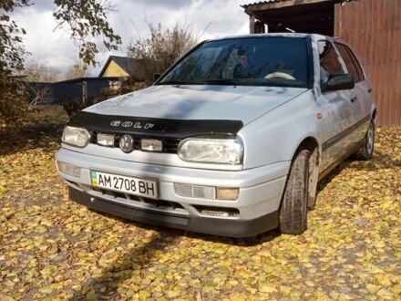 Фольксваген Гольф 1996 в Жмеренке на Automoto.ua Серый Фольксваген Гольф, объемом двигателя 0 л и пробегом 100 тыс. км за 2500 $, фото 1 на Automoto.ua