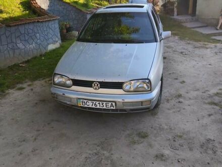 Серый Фольксваген Гольф, объемом двигателя 1.8 л и пробегом 133 тыс. км за 1500 $, фото 1 на Automoto.ua