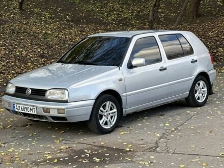 Фольксваген Гольф 1996 у Харкові на Automoto.ua Сірий Фольксваген Гольф, об'ємом двигуна 1.4 л та пробігом 200 тис. км за 2500 $, фото 1 на Automoto.ua