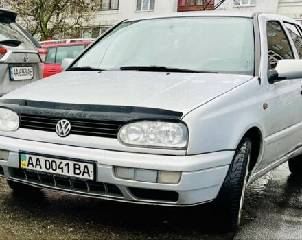 Серый Фольксваген Гольф, объемом двигателя 1.8 л и пробегом 170 тыс. км за 3800 $, фото 1 на Automoto.ua