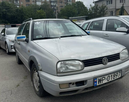 Сірий Фольксваген Гольф, об'ємом двигуна 1.8 л та пробігом 300 тис. км за 1600 $, фото 1 на Automoto.ua