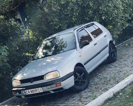 Серый Фольксваген Гольф, объемом двигателя 1.78 л и пробегом 230 тыс. км за 1499 $, фото 1 на Automoto.ua