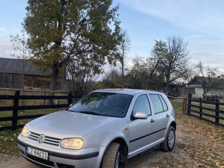 Серый Фольксваген Гольф, объемом двигателя 1.9 л и пробегом 328 тыс. км за 1950 $, фото 1 на Automoto.ua