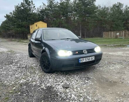 Серый Фольксваген Гольф, объемом двигателя 1.6 л и пробегом 300 тыс. км за 3000 $, фото 1 на Automoto.ua
