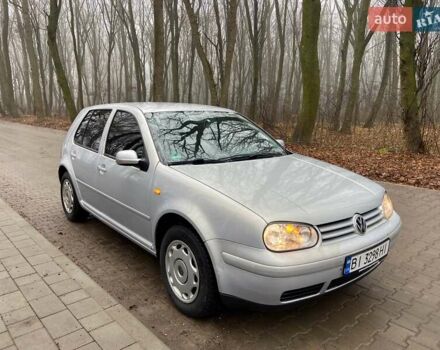 Серый Фольксваген Гольф, объемом двигателя 1.6 л и пробегом 294 тыс. км за 3399 $, фото 1 на Automoto.ua
