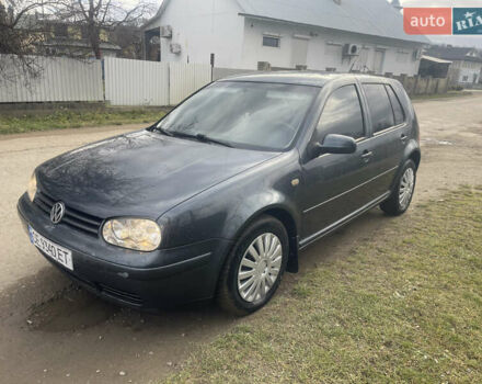 Сірий Фольксваген Гольф, об'ємом двигуна 1.6 л та пробігом 300 тис. км за 3700 $, фото 1 на Automoto.ua