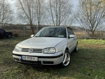 Серый Фольксваген Гольф, объемом двигателя 1.78 л и пробегом 200 тыс. км за 2600 $, фото 1 на Automoto.ua