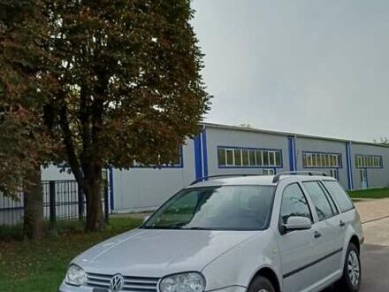 Серый Фольксваген Гольф, объемом двигателя 1.39 л и пробегом 336 тыс. км за 3200 $, фото 1 на Automoto.ua
