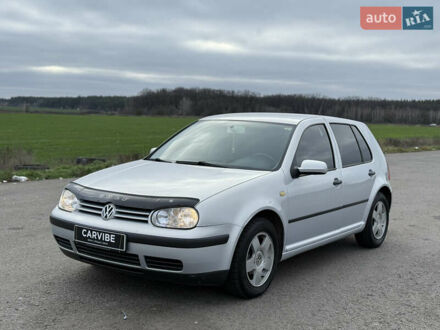 Серый Фольксваген Гольф, объемом двигателя 1.6 л и пробегом 300 тыс. км за 5200 $, фото 1 на Automoto.ua