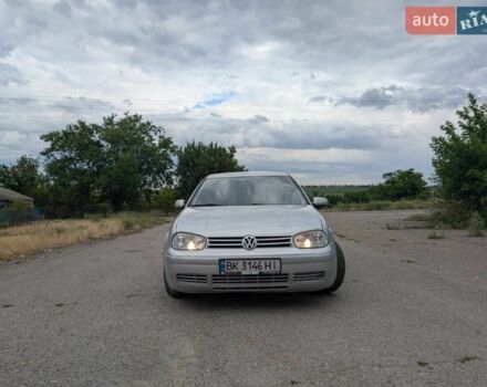 Серый Фольксваген Гольф, объемом двигателя 1.4 л и пробегом 150 тыс. км за 3000 $, фото 1 на Automoto.ua