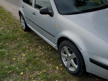 Серый Фольксваген Гольф, объемом двигателя 1.9 л и пробегом 300 тыс. км за 1799 $, фото 1 на Automoto.ua