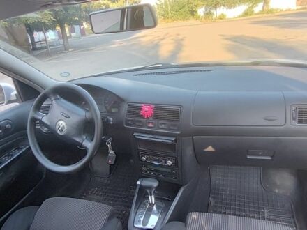 Серый Фольксваген Гольф, объемом двигателя 2 л и пробегом 250 тыс. км за 1400 $, фото 1 на Automoto.ua