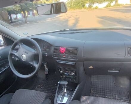 Серый Фольксваген Гольф, объемом двигателя 2 л и пробегом 250 тыс. км за 1400 $, фото 1 на Automoto.ua