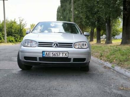 Фольксваген Гольф 2000 у Дніпро (Дніпропетровську) на Automoto.ua Сірий Фольксваген Гольф, об'ємом двигуна 1.6 л та пробігом 257 тис. км за 4100 $, фото 1 на Automoto.ua