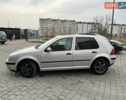 Серый Фольксваген Гольф, объемом двигателя 1.6 л и пробегом 274 тыс. км за 3800 $, фото 1 на Automoto.ua